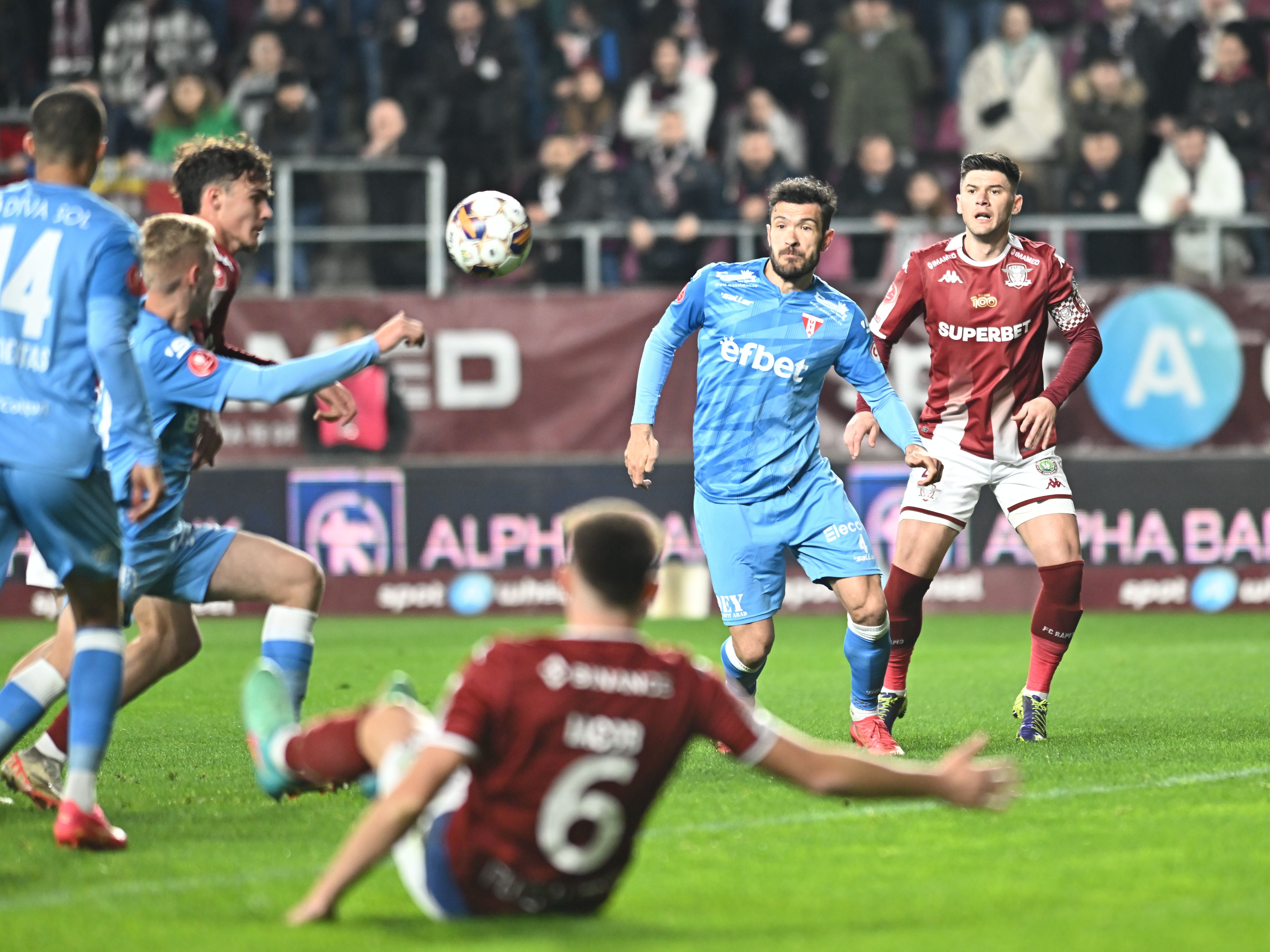 Ce i-au spus colegii lui Robert Bădescu, înainte de debutul cu gol la Rapid