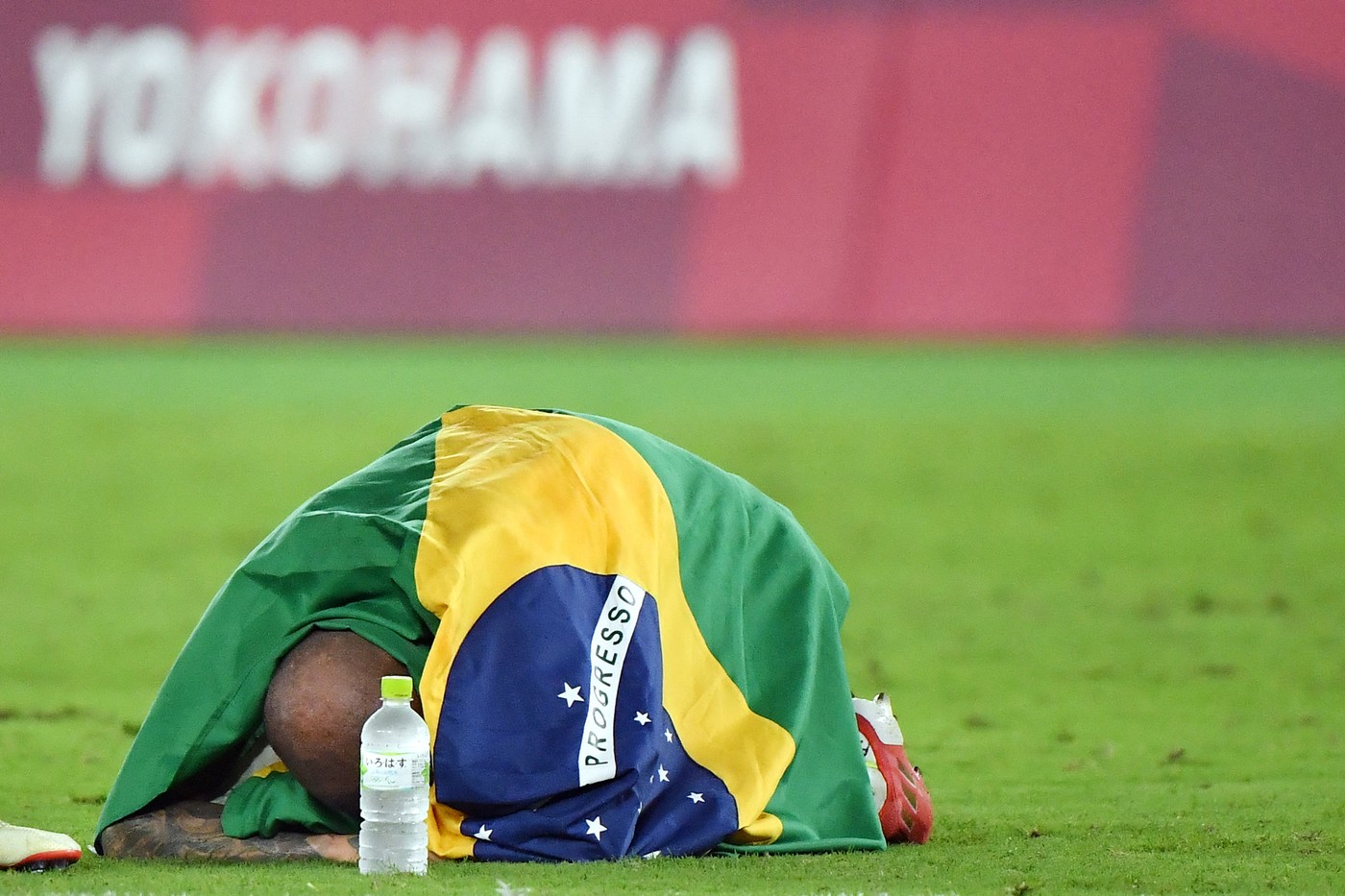 Nu-l mai suportă pe Dani Alves! Ce au făcut brazilienii, după ce fostul fotbalist a fost condamnat la închisoare