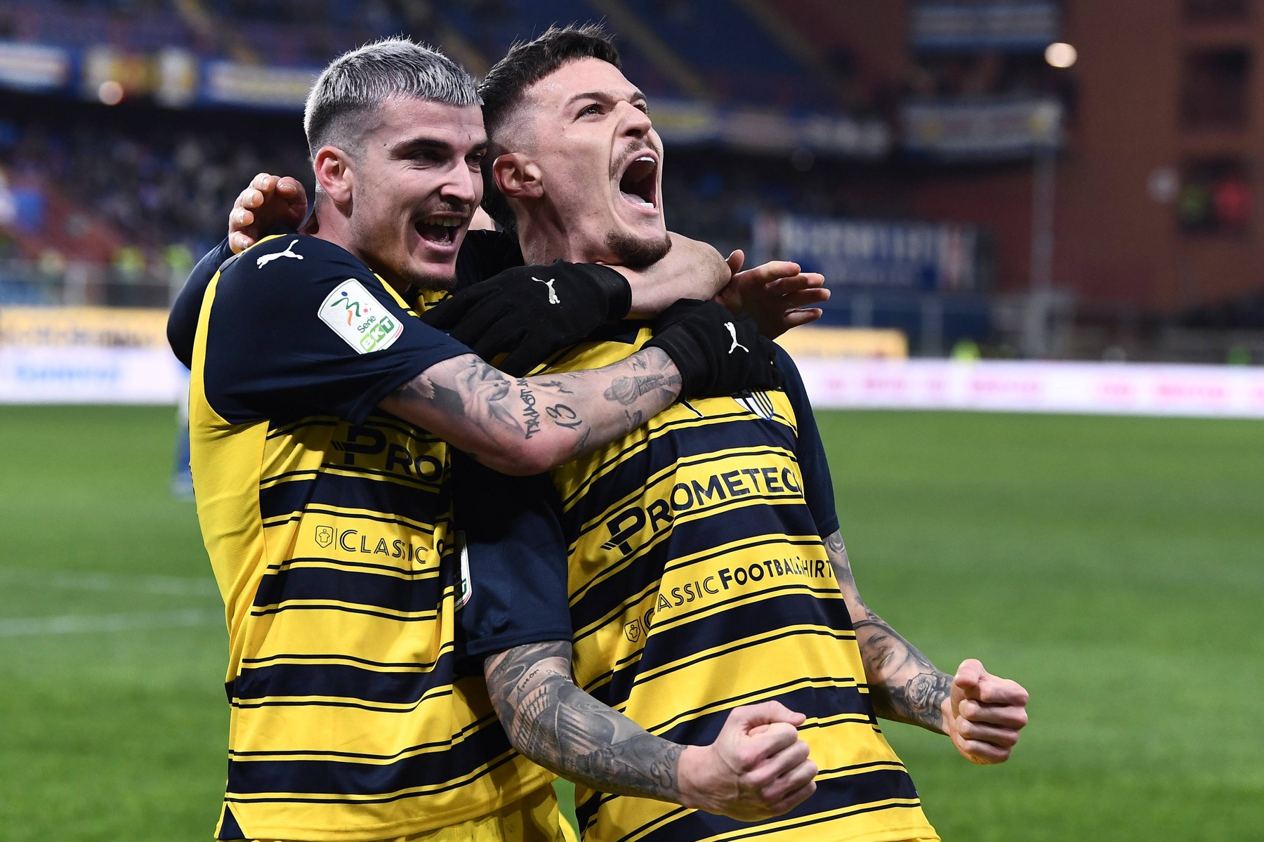 Românii au făcut show în Italia: gol Valentin Mihăilă, assist Dennis Man! Parma, campioană în Serie B