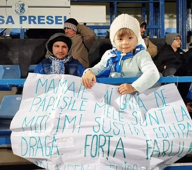 Un copil a oferit imaginea serii la Farul - CFR Cluj. Mesaj pentru bunica sa direct din tribună