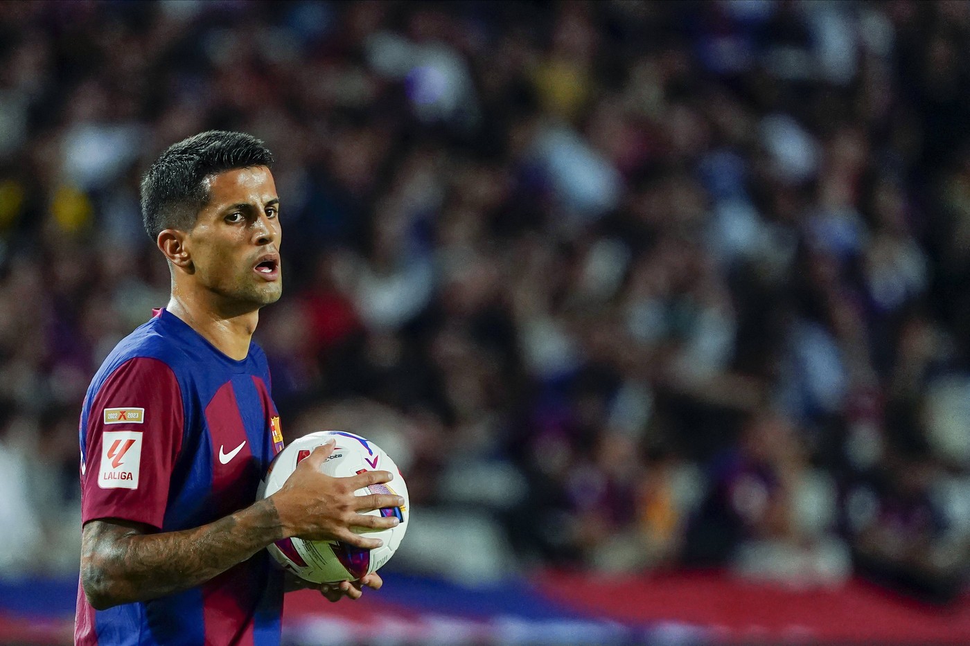 Barcelona a aflat cat cere Manchester City în schimbul lui Joao Cancelo