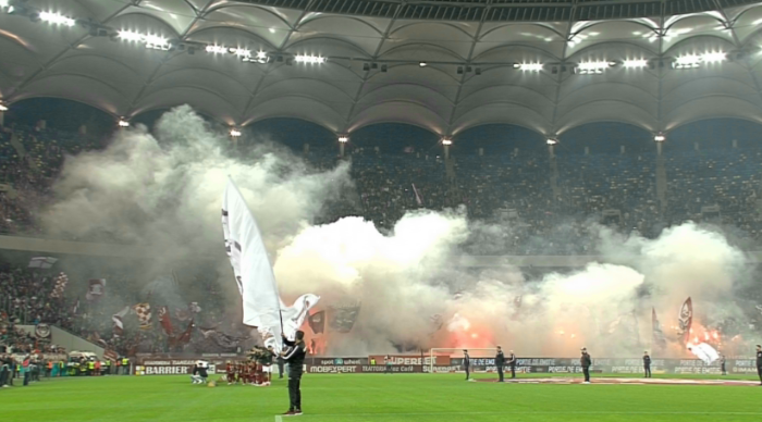 Atmosferă de derby și în tribune! Duelul suporterilor la Rapid - FCSB