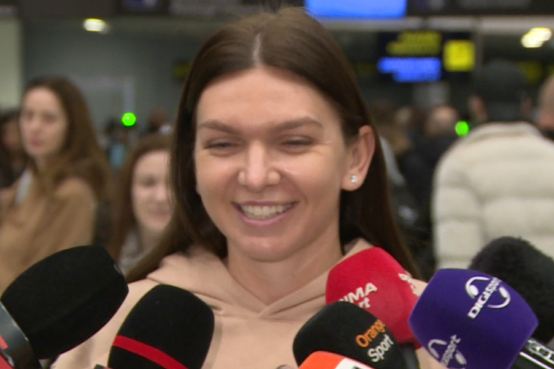 Simona Halep a plecat spre Miami! Cum i-a făcut pe jurnaliști să râdă, la aeroportul din Capitală