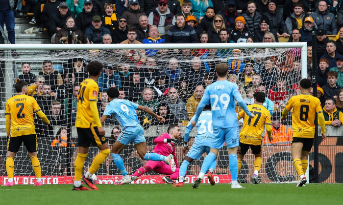 Emirates FA Cup Quarter- Final Wolverhampton Wanderers v Coventry City Ellis Simms of Coventry City scores a goal to mak