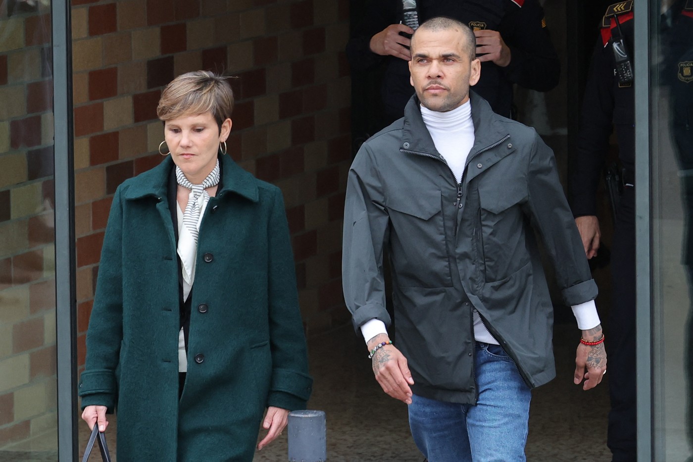 "Este distrusă psihic!" Decizia luată de femeia care susține că a fost violată de Dani Alves
