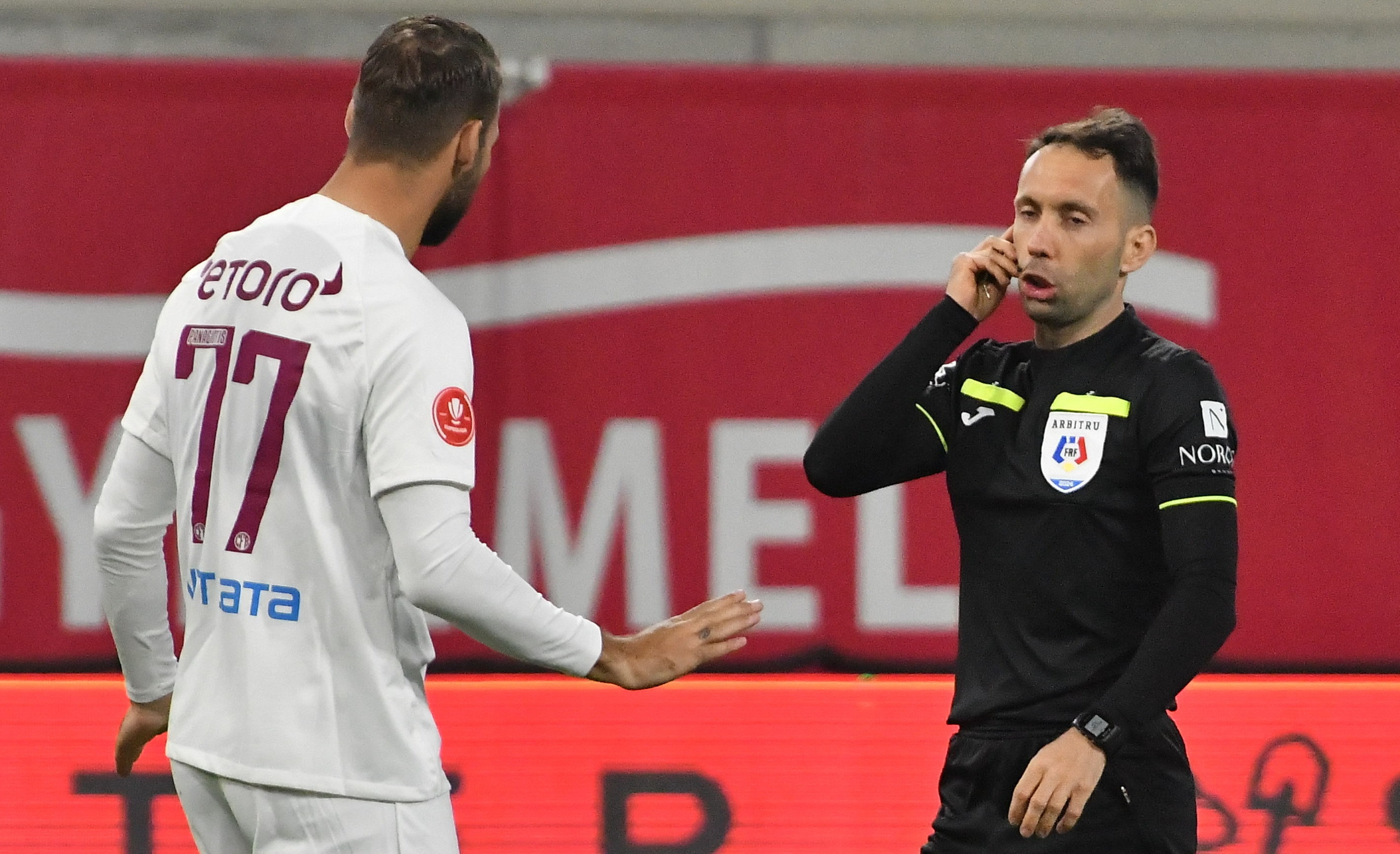 Greșeala de arbitraj care poate decide lupta la titlu în SuperLigă! Ce s-a întâmplat la Sepsi - CFR