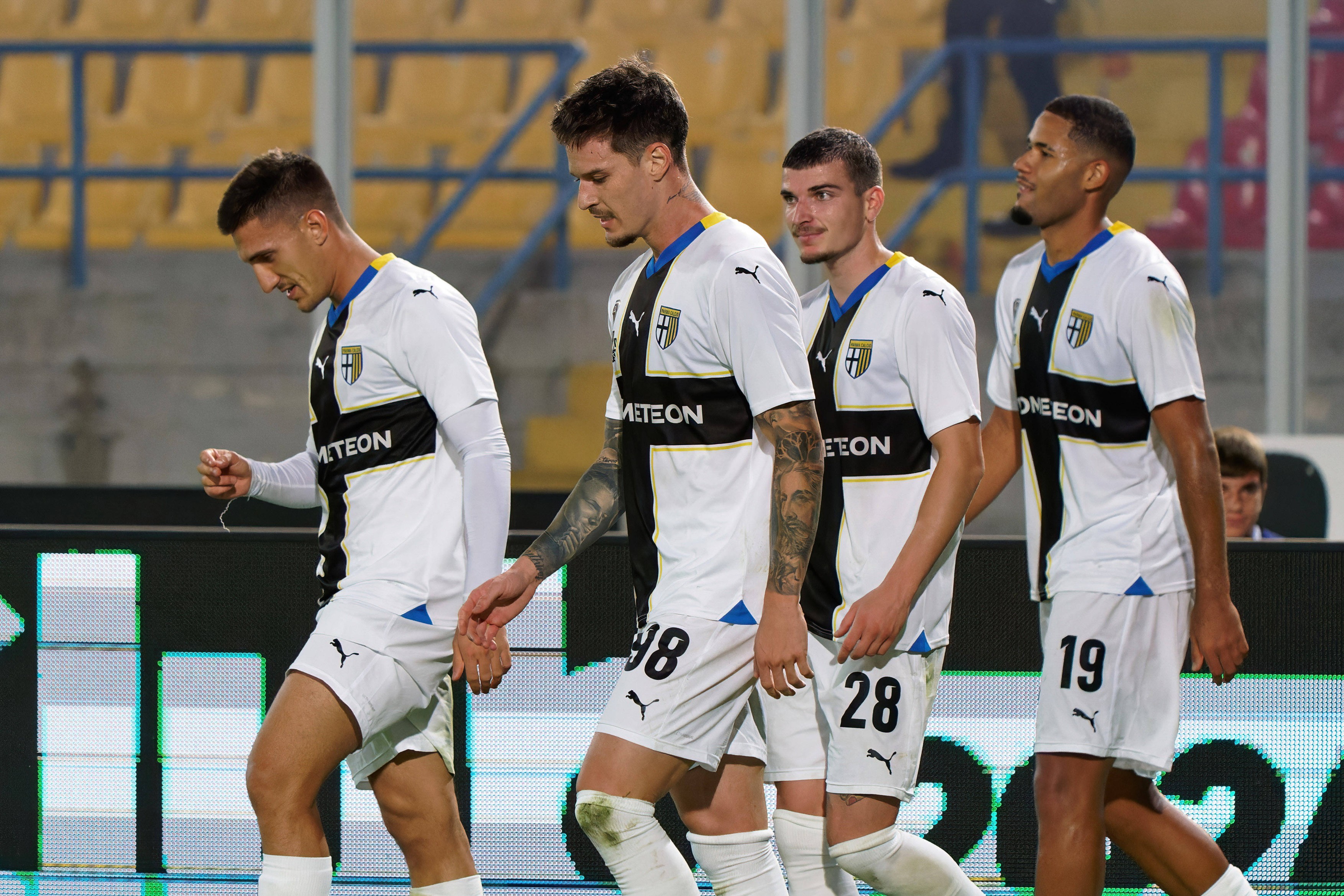 Dennis Man și Valentin Mihăilă, criticați de italieni după Palermo - Parma 0-0: ”Se chinuie”