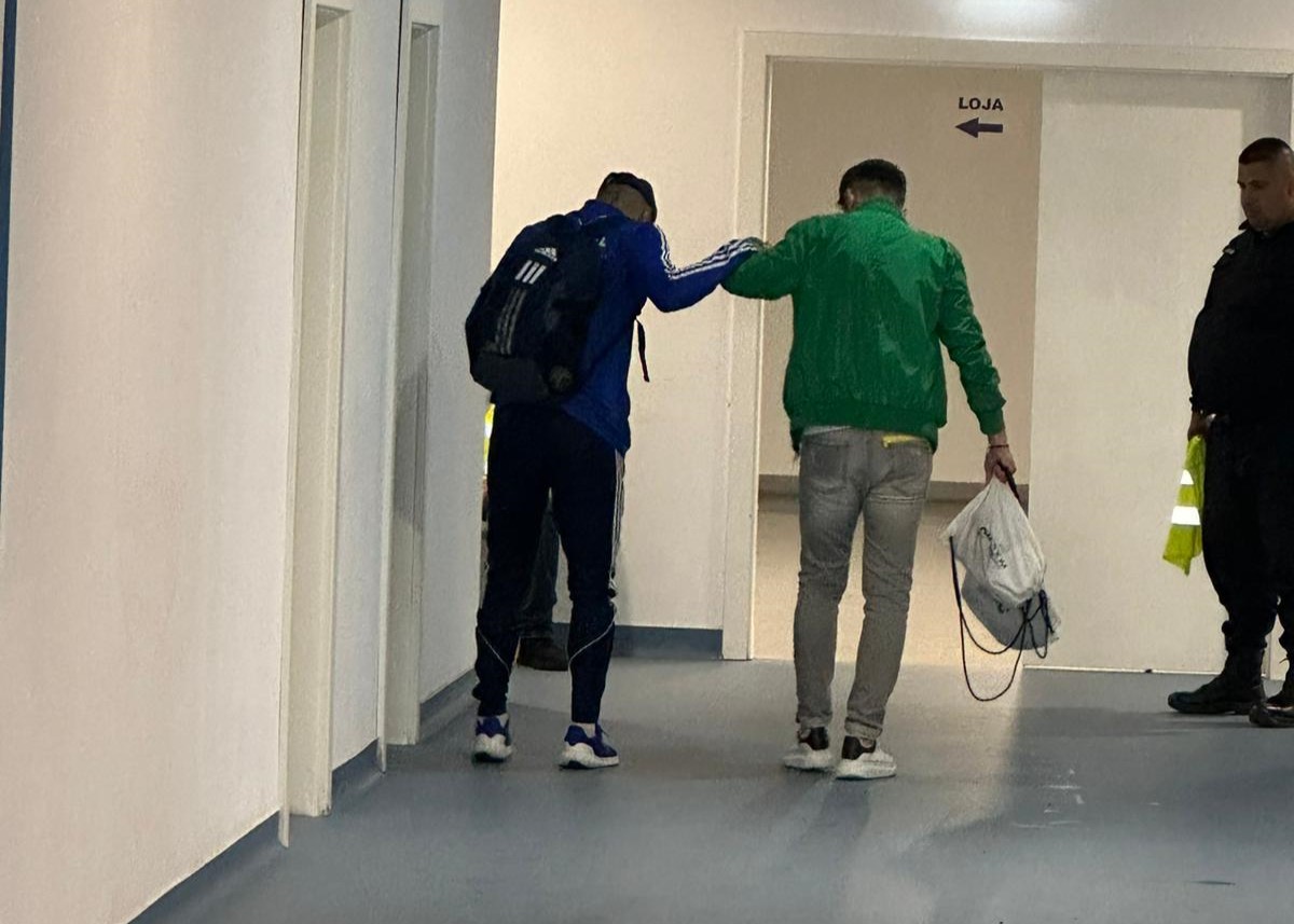 Anunțul făcut de FCU Craiova, după ce starul echipei a ieșit accidentat de pe teren