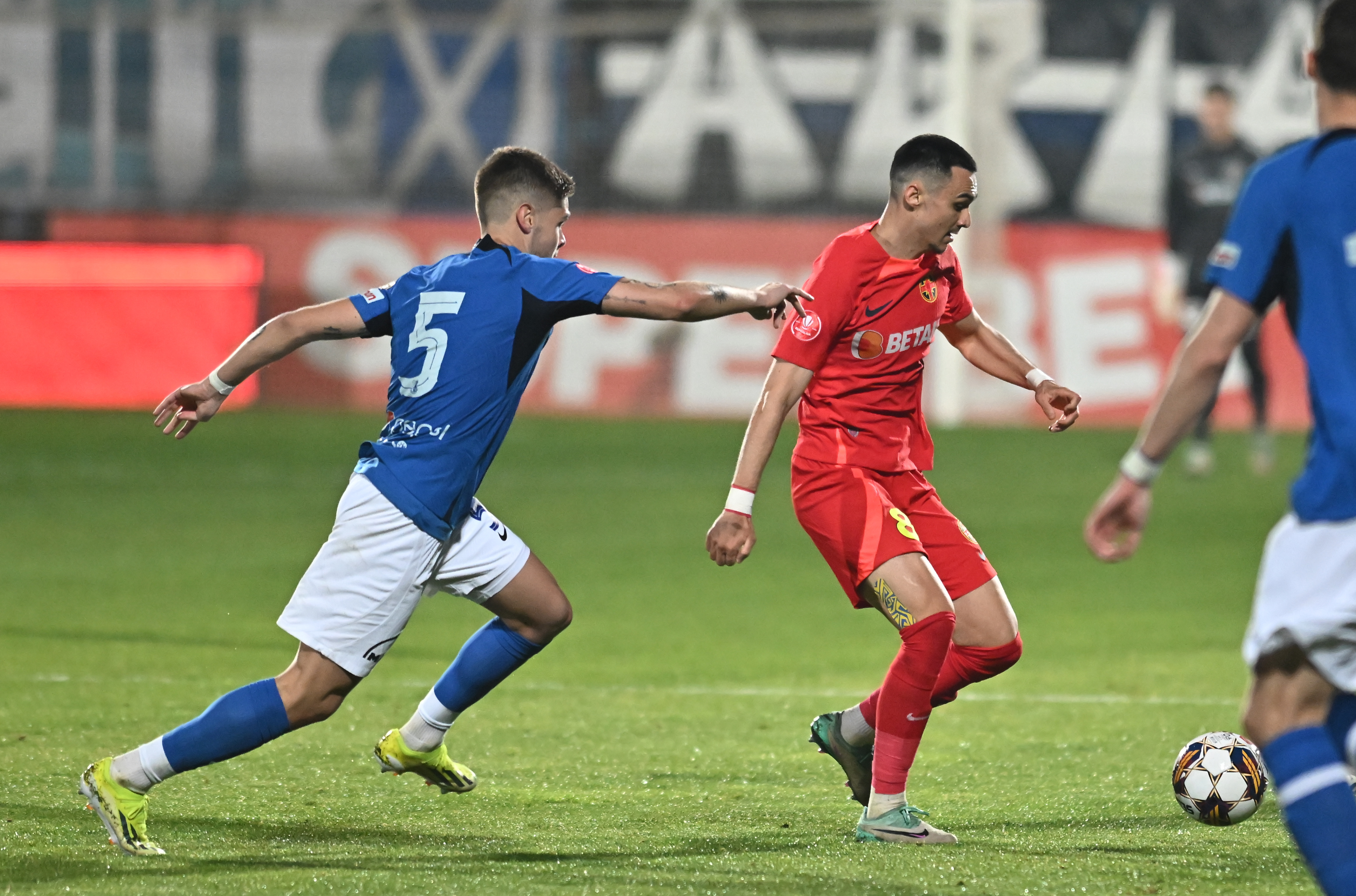 FCSB - Farul deschide etapa a 5-a din SuperLiga! Programul complet al rundei