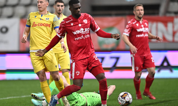 FOTBAL:DINAMO BUCURESTI-PETROLUL PLOIESTI, PLAY OUT SUPERLIGA SUPERBET (1.04.2024)