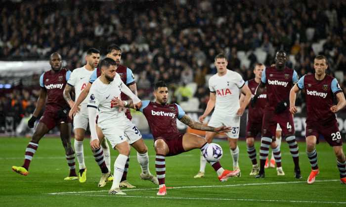 West Ham United v Tottenham Hotspur, Premier League, Football, London Stadium, London, UK - 02 Apr 2024