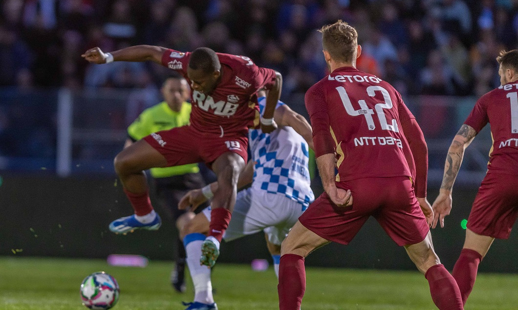 FOTBAL: CS CORVINUL 1921 HUNEDOARA - FC CFR 1907 CLUJ, CUPA ROMANIEI BETANO - SEFRTURI DE FINALA (02.04.2024)