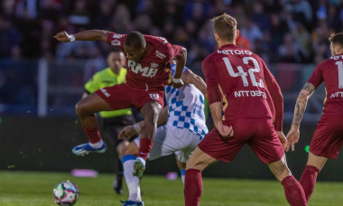 FOTBAL: CS CORVINUL 1921 HUNEDOARA - FC CFR 1907 CLUJ, CUPA ROMANIEI BETANO - SEFRTURI DE FINALA (02.04.2024)