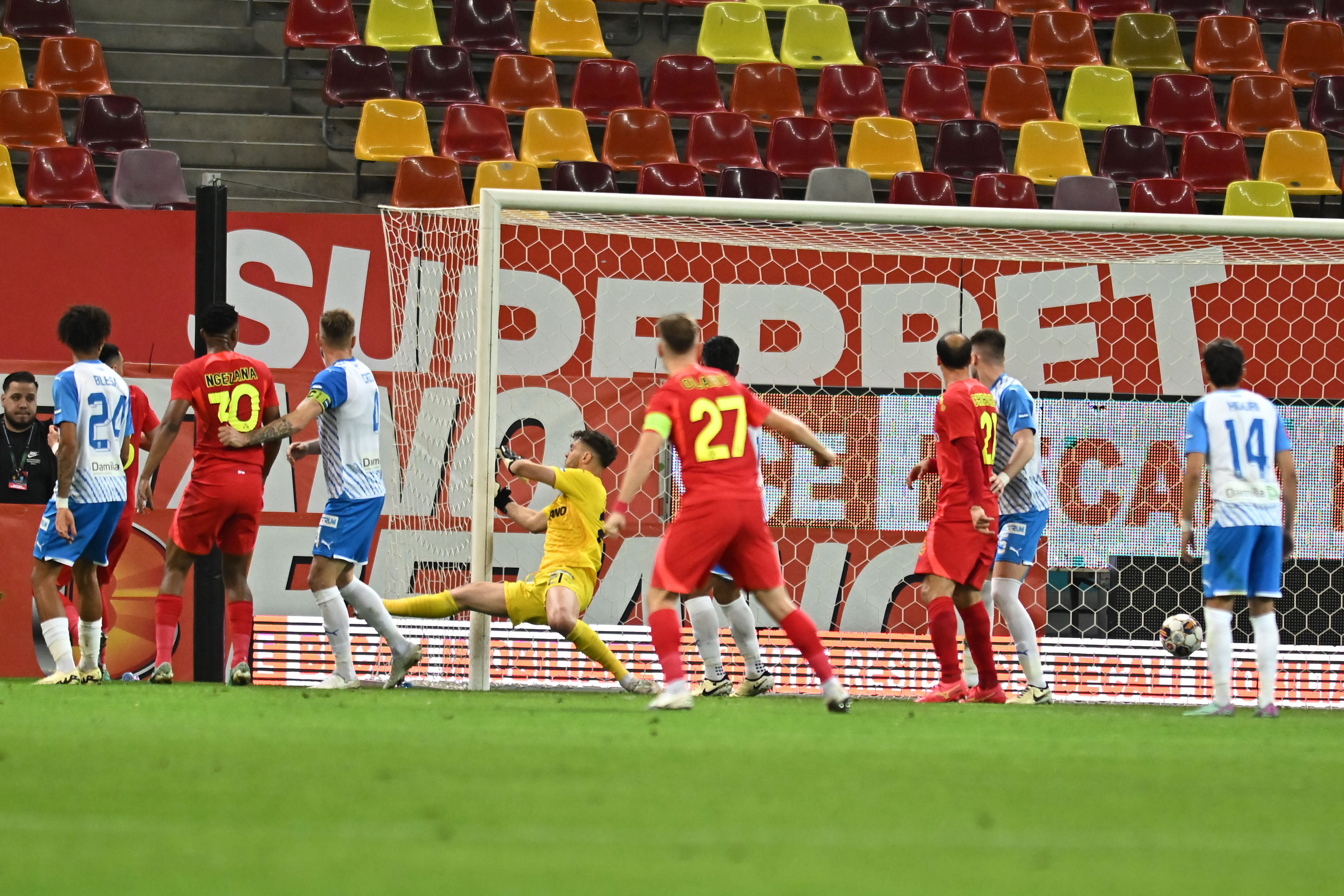 Gigi Becali a dezvăluit ce le-a transmis la pauză jucătorilor de la FCSB, când scorul era 2-0