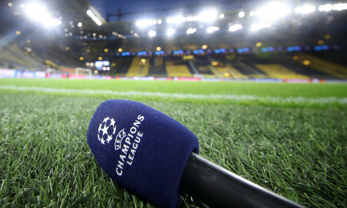 Borussia Dortmund v Paris Saint-Germain - UEFA Champions League Round of 16: First Leg