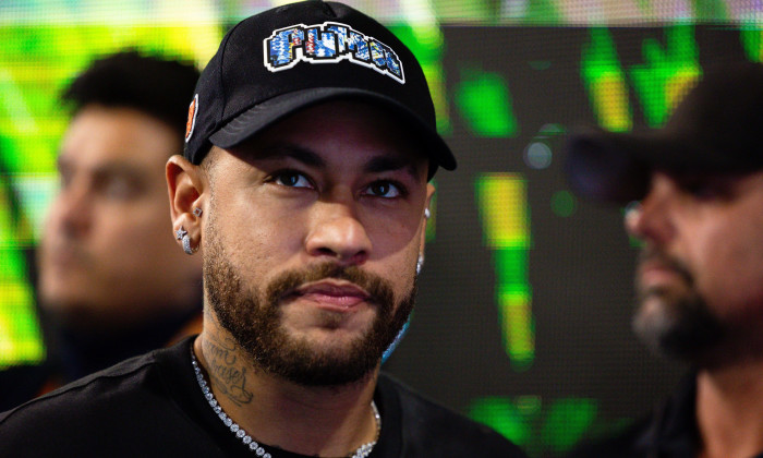 Miami Gardens, USA. 25th Mar, 2024. MIAMI GARDENS, FLORIDA - MARCH 25: Neymar attends a match between Carlos Alcaraz of Spain and Gael Monfils of France during the Miami Open at Hard Rock Stadium on March 25, 2024 in Miami Gardens, Florida. ( Credit: Maur