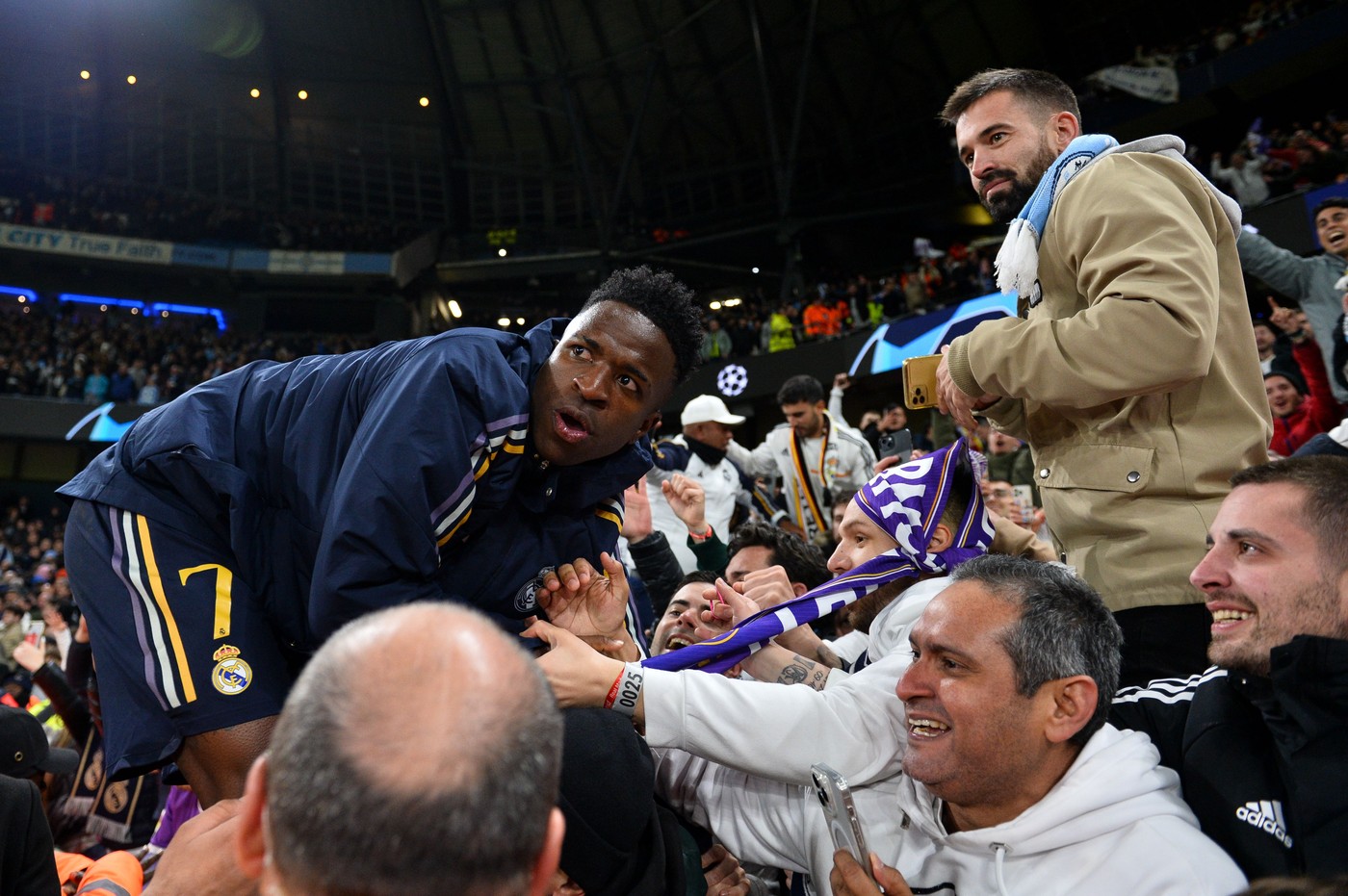Vinicius ”a turbat” de bucurie! Ce a făcut, după ce Real Madrid s-a calificat în semifinalele UCL