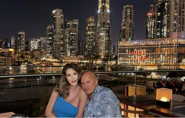 Ce face un milionar român la Dubai, ”când nu are chef să ia mașina”