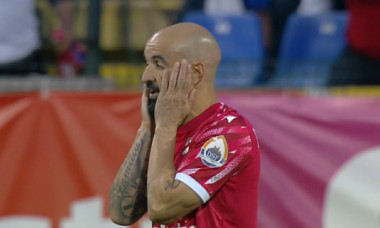 Stupoare! Dinamo și-a marcat în propria poartă și a așteptat 6 minute să bată un penalty. Ce a urmat