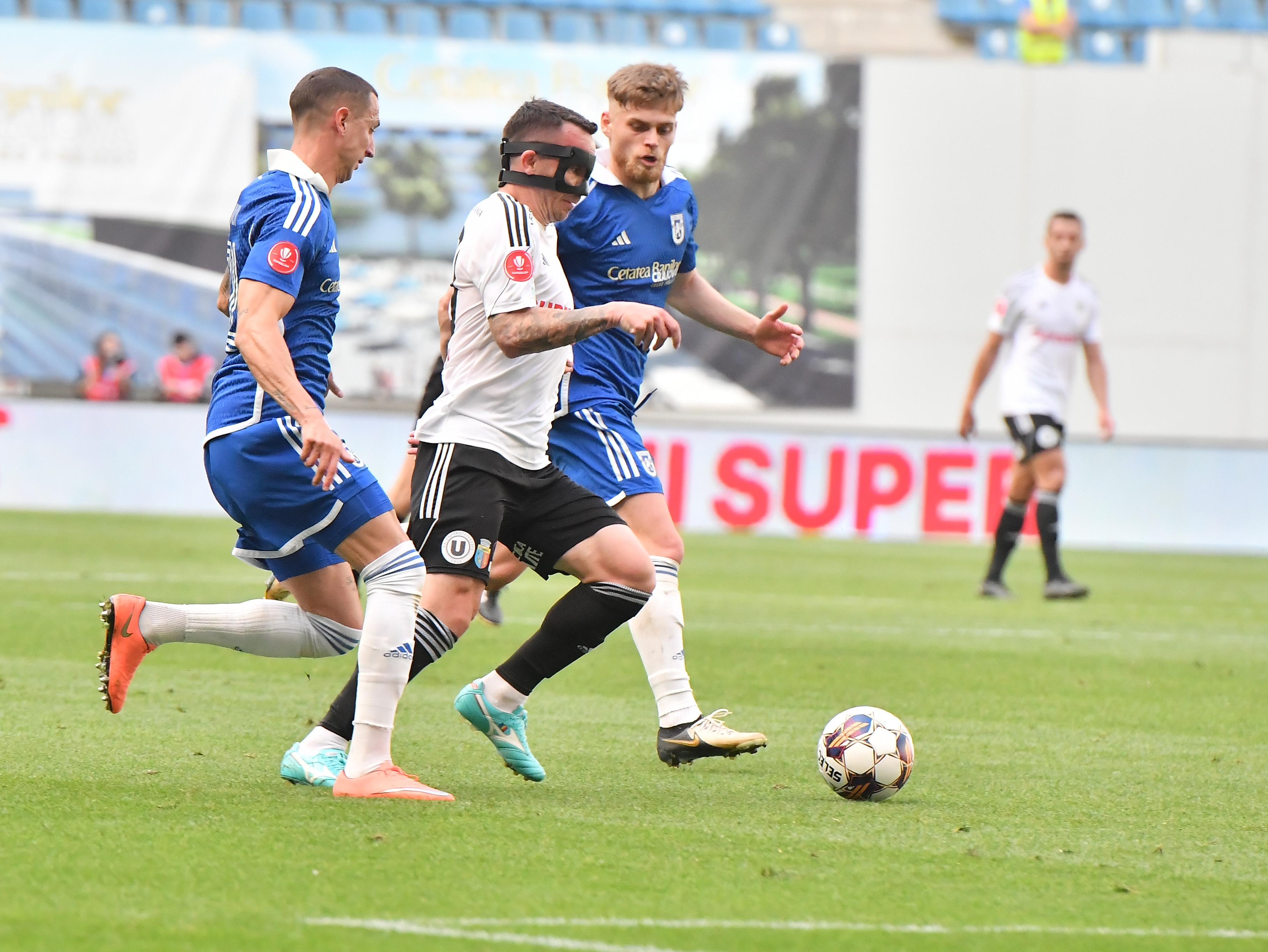 FCU Craiova - ”U” Cluj 3-2. Blănuță a marcat golul de trei puncte și oltenii au scăpat de ultimul loc în clasament