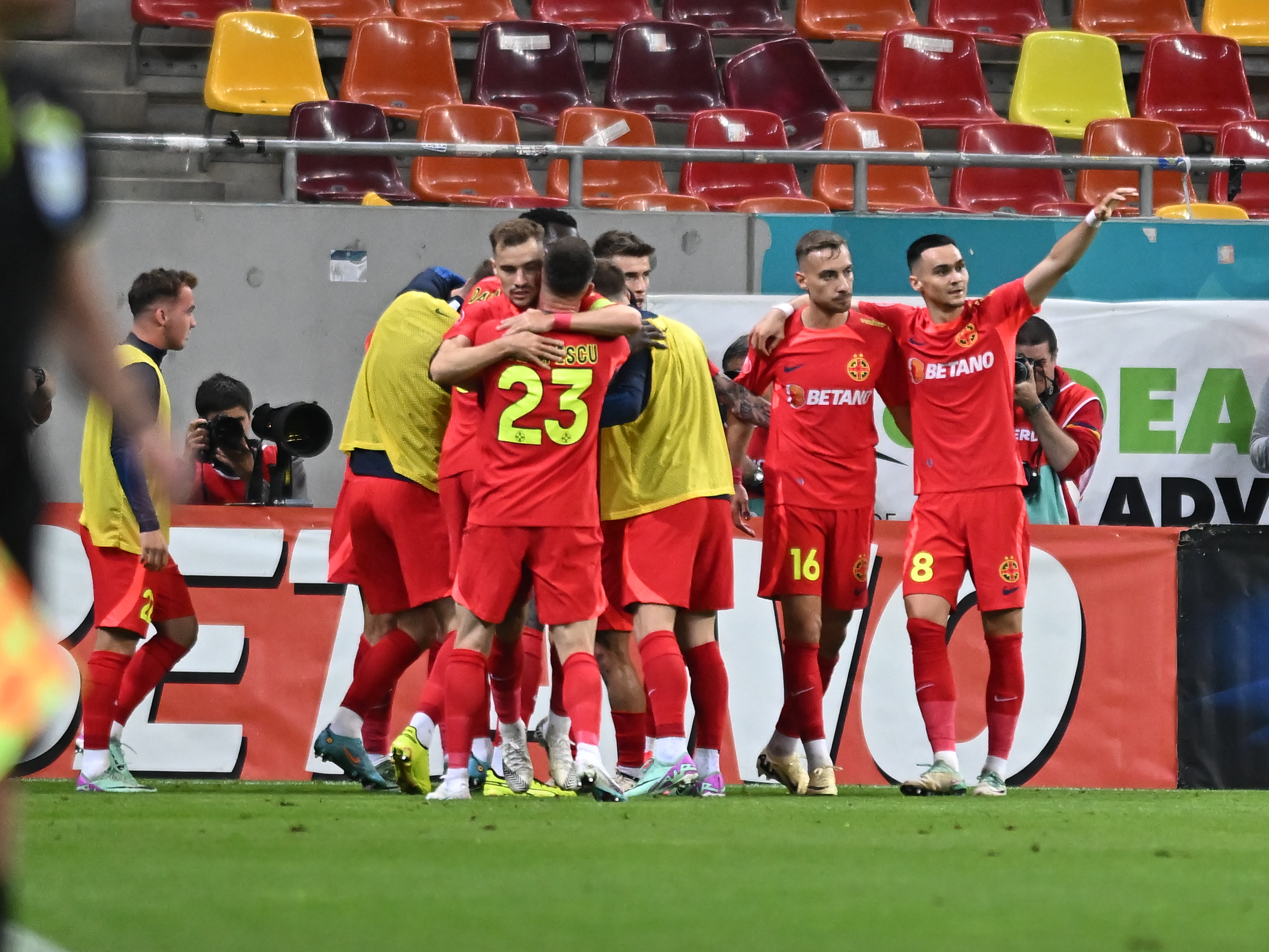 FCSB - Farul 1-0, ACUM, Digi Sport 1. David Miculescu a deschis scorul pe Arena Națională!