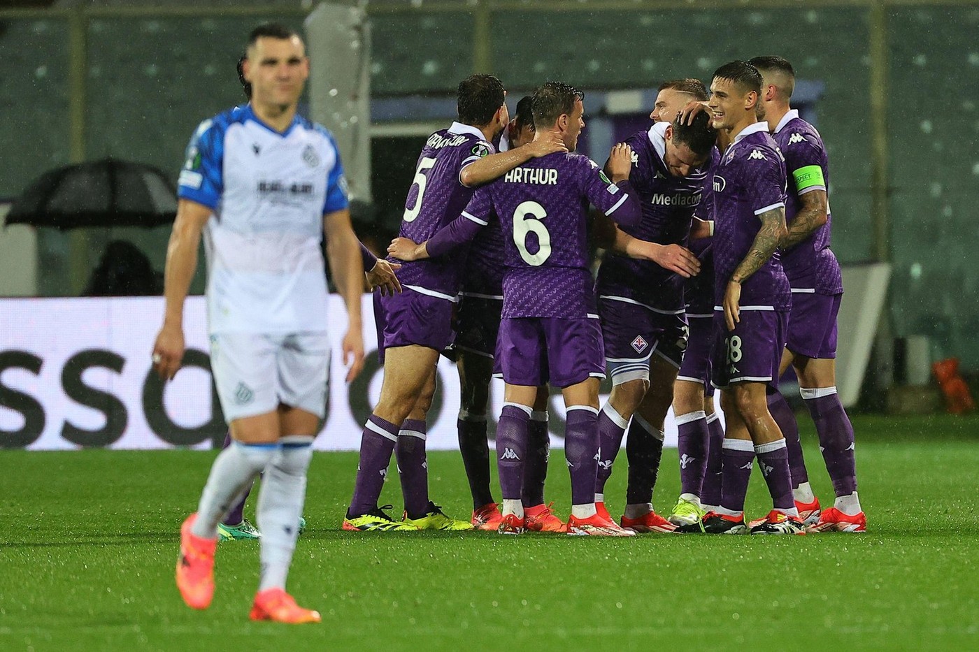 Club Brugge - Fiorentina 1-1. Italienii s-au calificat în finala UEFA Conference League, după 4-3 la general