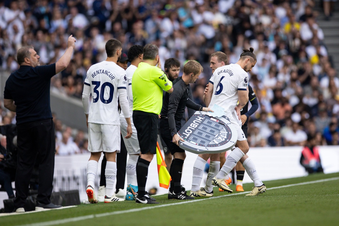 Tottenham - Man. City | LIVE VIDEO, ora 22:00, DGS 1. Spurs le poate sufla titlul ”Cetățenilor”. Anunț despre Drăgușin