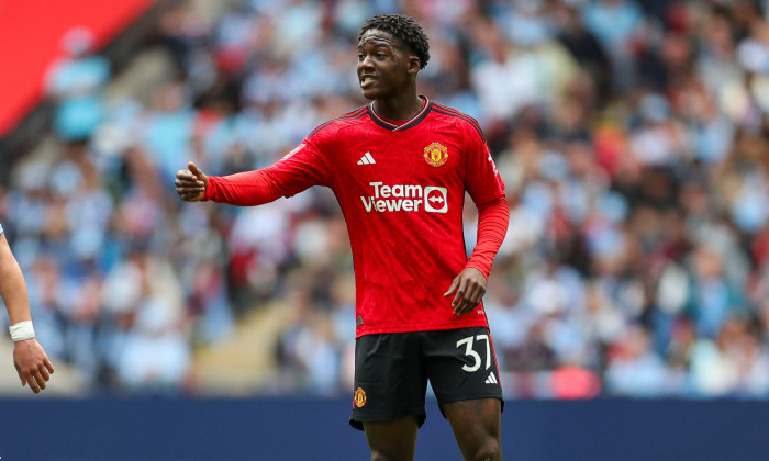 London, UK. 21st Apr, 2024. Manchester United midfielder Kobbie Mainoo (37) gestures during the Coventry City FC v Manchester United FC Emirates FA Cup Semi-Final match at Wembley Stadium, London, England, United Kingdom on 21 April 2024 Credit: Every Sec
