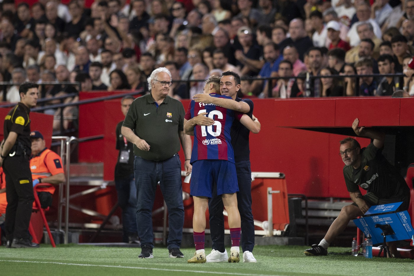 Sevilla - Barcelona 1-2. Victorie pentru Xavi la ultimul meci pe banca echipei din Catalonia