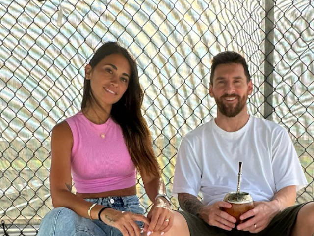 Video | Viral: Leo Messi s-a oprit la semafor și a fost ”asaltat” de ...