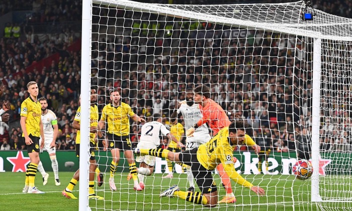 Tor Dani CARVAJAL (Real Madrid-verdeckt) zum 1-0,,Mats HUMMELS (Borussia Dortmund) hechtet ins Tor ,hi:Torwart Gregor KO