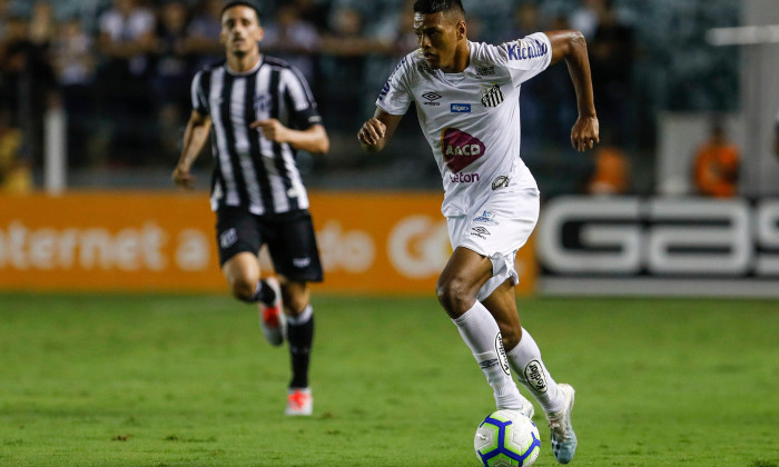 Santos, Brazil. 17th Oct, 2019. Tailson during a match between Santos x Cear held at Urbano Caldeira Stadium, Vila Belmiro, in Santos, SP. The match is valid for the 26th round of the 2019 Brazilian Championship. Credit: Ricardo Moreira/FotoArena/Alamy Li