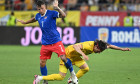 Marcel Büchel și Ianis Hagi, în amicalul Romania-Liechtenstein / Foto: Sport Pictures