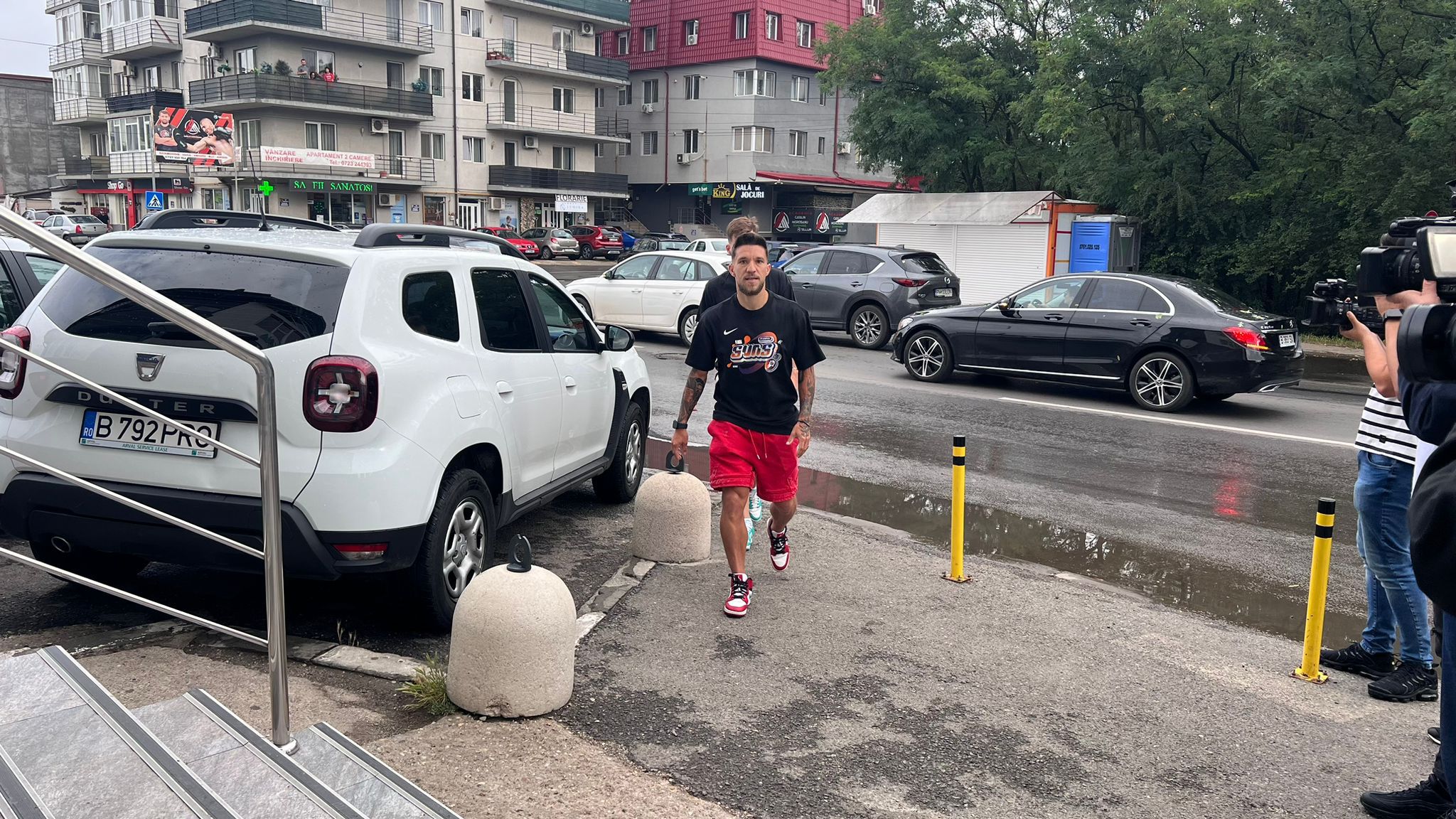 Ștefănescu a ratat prima întâlnire cu noii colegi de la FCSB. Care a fost motivul. A lipsit și Kiki