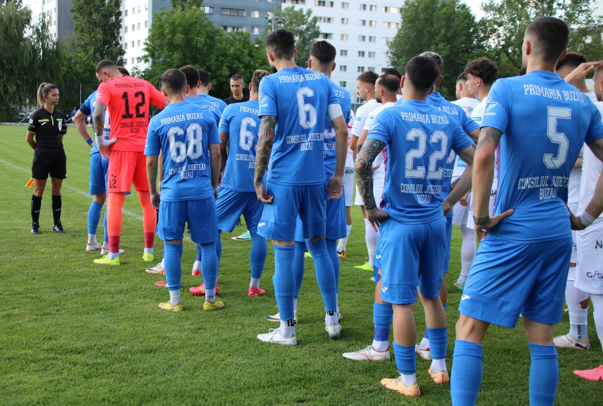 Gloria Buzău l-a luat pe căpitanul lui FCU Craiova. Plătit foarte bine la nou-promovata în SuperLiga