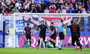 Torjubel/Jubel Albanien nach Tor zum 2:2 Klaus Gjasula (Albanien, 08) GER, Kroatien vs. Albanien, Fussball Europameister