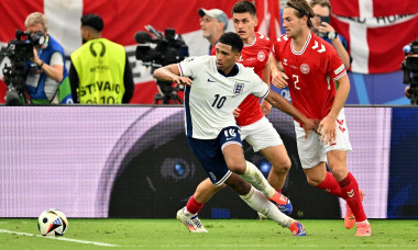 20.06.2024, xscotx, Fussball EM 2024, Dänemark - England, emspor, v.l. Joakim Maehle Pedersen (Dänemark Daenemark) Jude