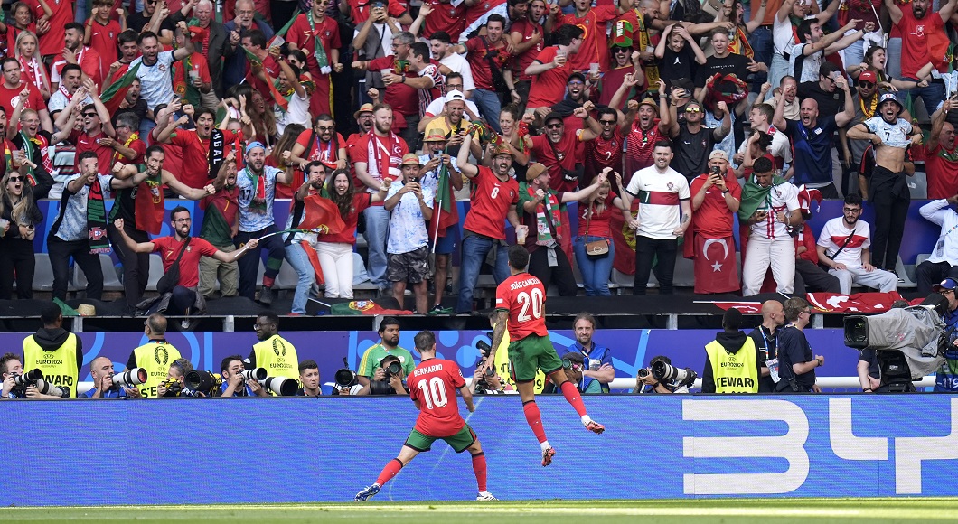 Turcia - Portugalia 0-3, digisport.ro. Bruno Fernandes a reușit dubla. Gest superb al lui Ronaldo