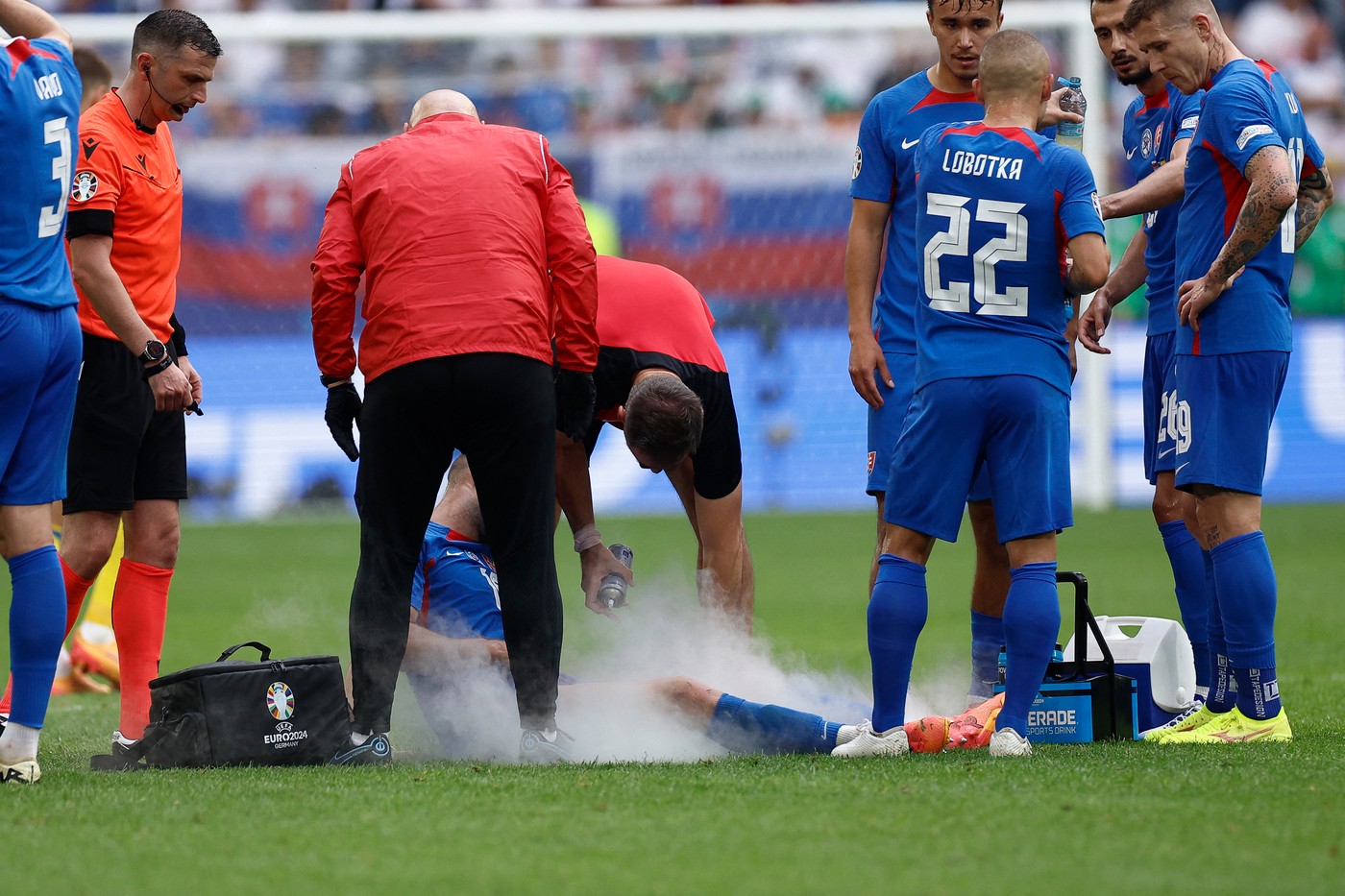 Vestea primită de slovaci, după ce vedeta echipei s-a accidentat în meciul cu Ucraina