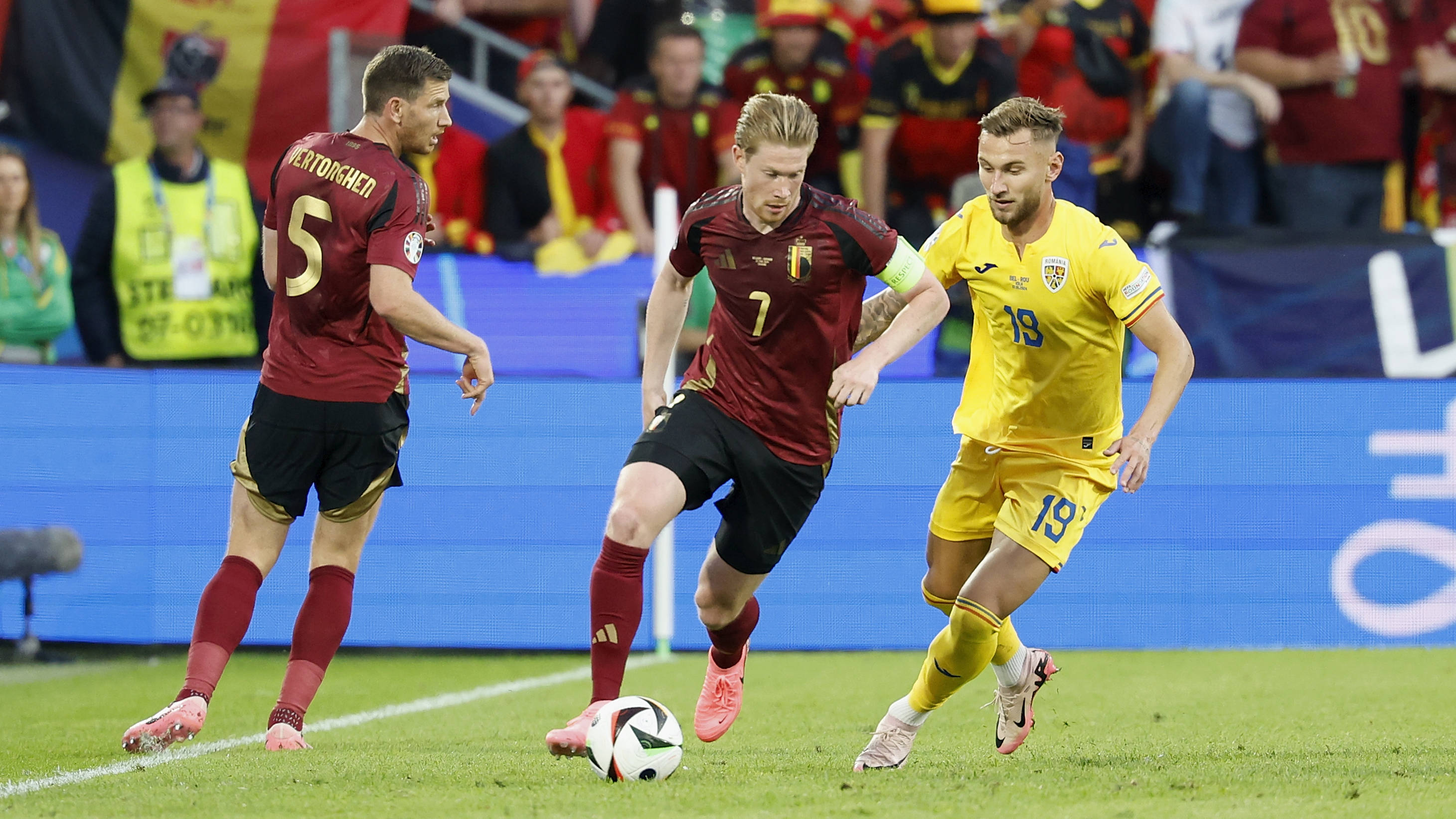 Ce jucător din tabăra ”Tricolorilor” l-a impresionat pe Kevin De Bruyne în Belgia - România 2-0