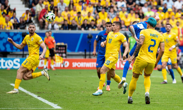 Tor fuer die Slowakei 1:0 durch Ondrej Duda (Slovakei 08) mit Kopfball GER, Slovakia (SVK) vs. Romania (ROU), Fussball E