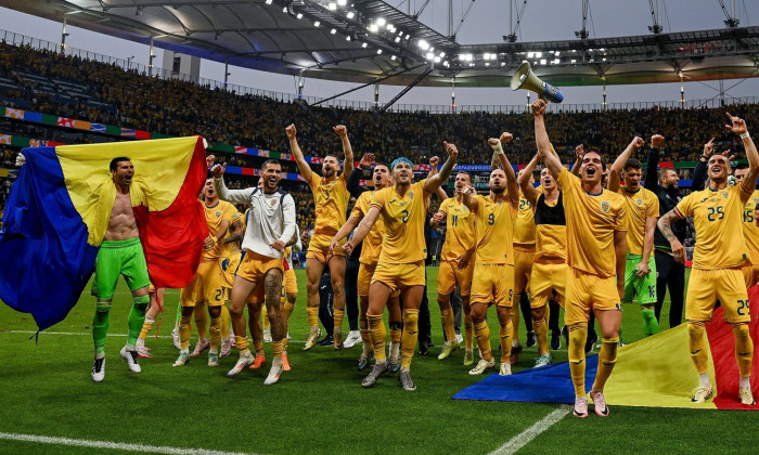 26.06.2024, xpsx, UEFA EURO, EM, Europameisterschaft,Fussball 2024 Vorrunde, Slowakei - Rumänien v.l. jubel nach dem Spi