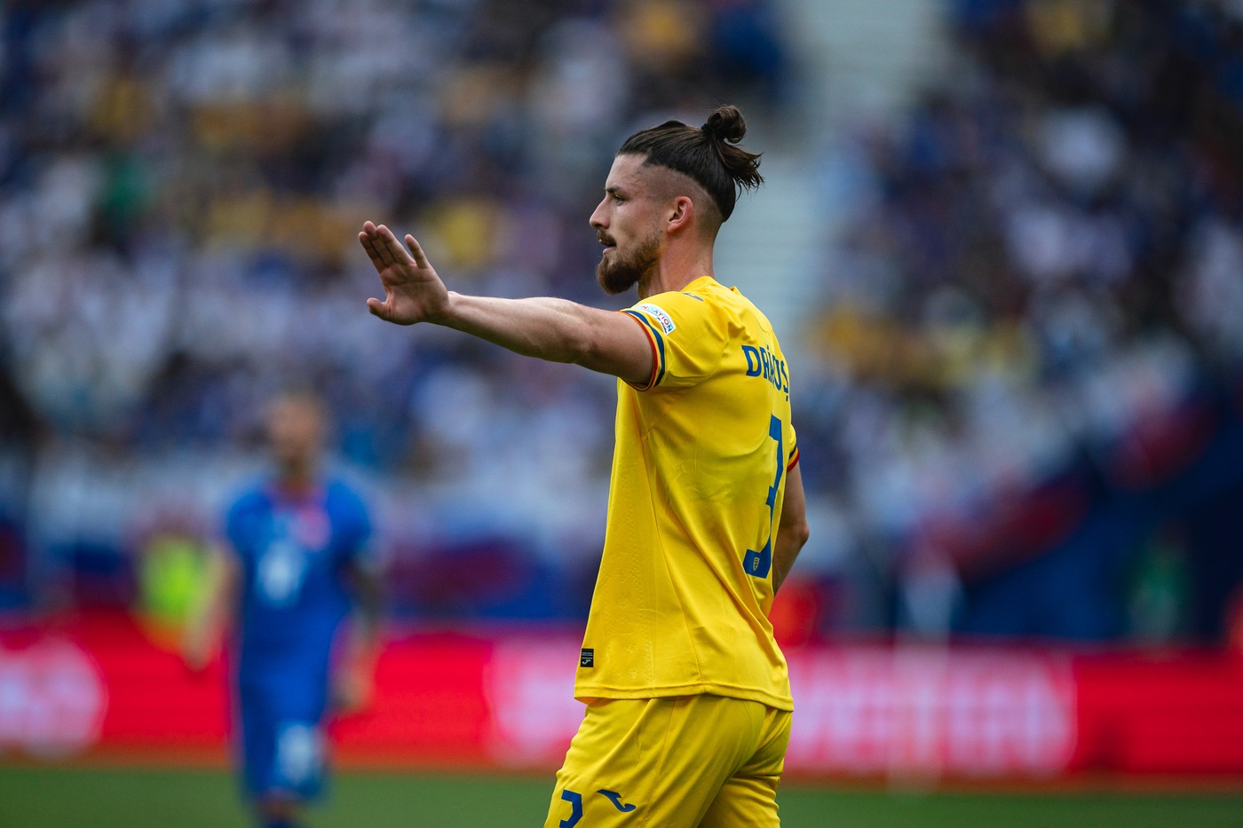 Italienii au făcut anunțul: Radu Drăgușin vrea să plece de la Tottenham! Clubul care e gata să-l transfere