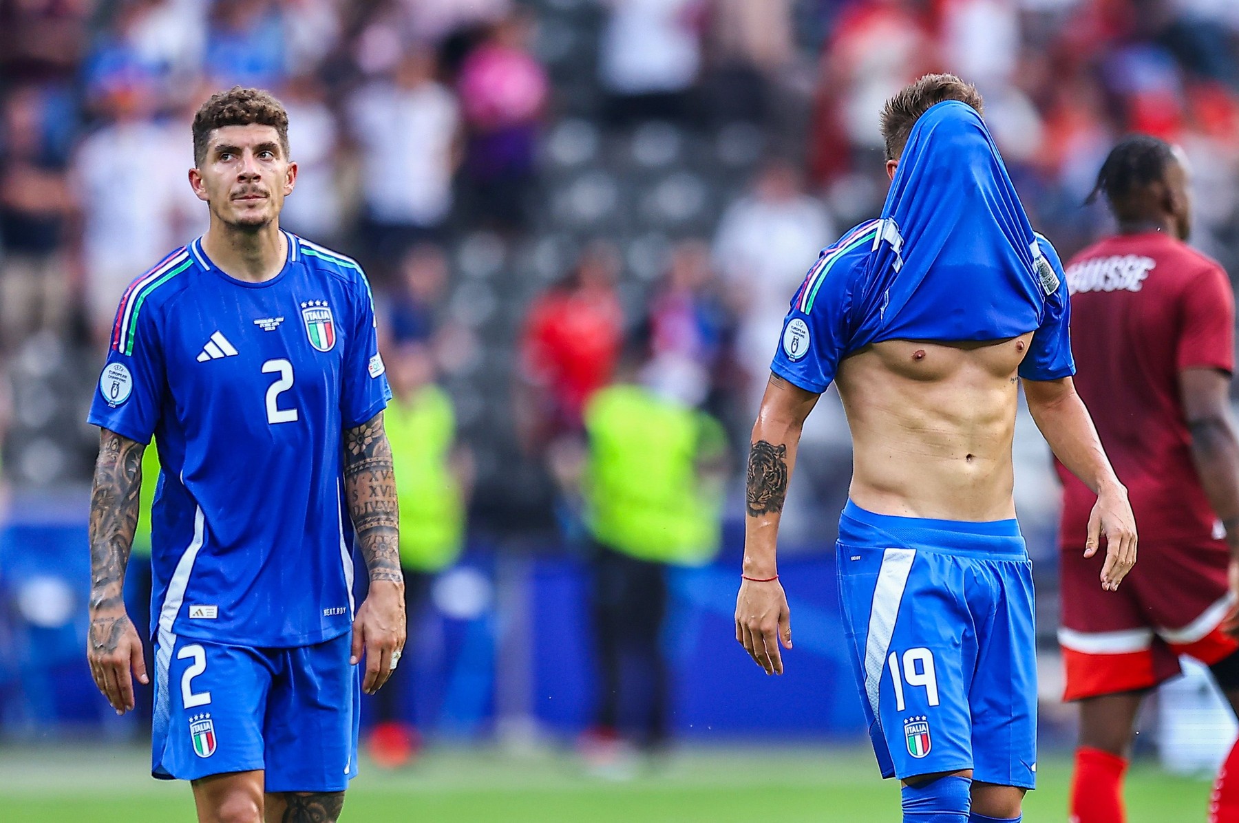”De ce joacă? Greșeală capitală”. Fotbalistul italian ”desființat” după eliminarea de la EURO și cine a primit nota 3