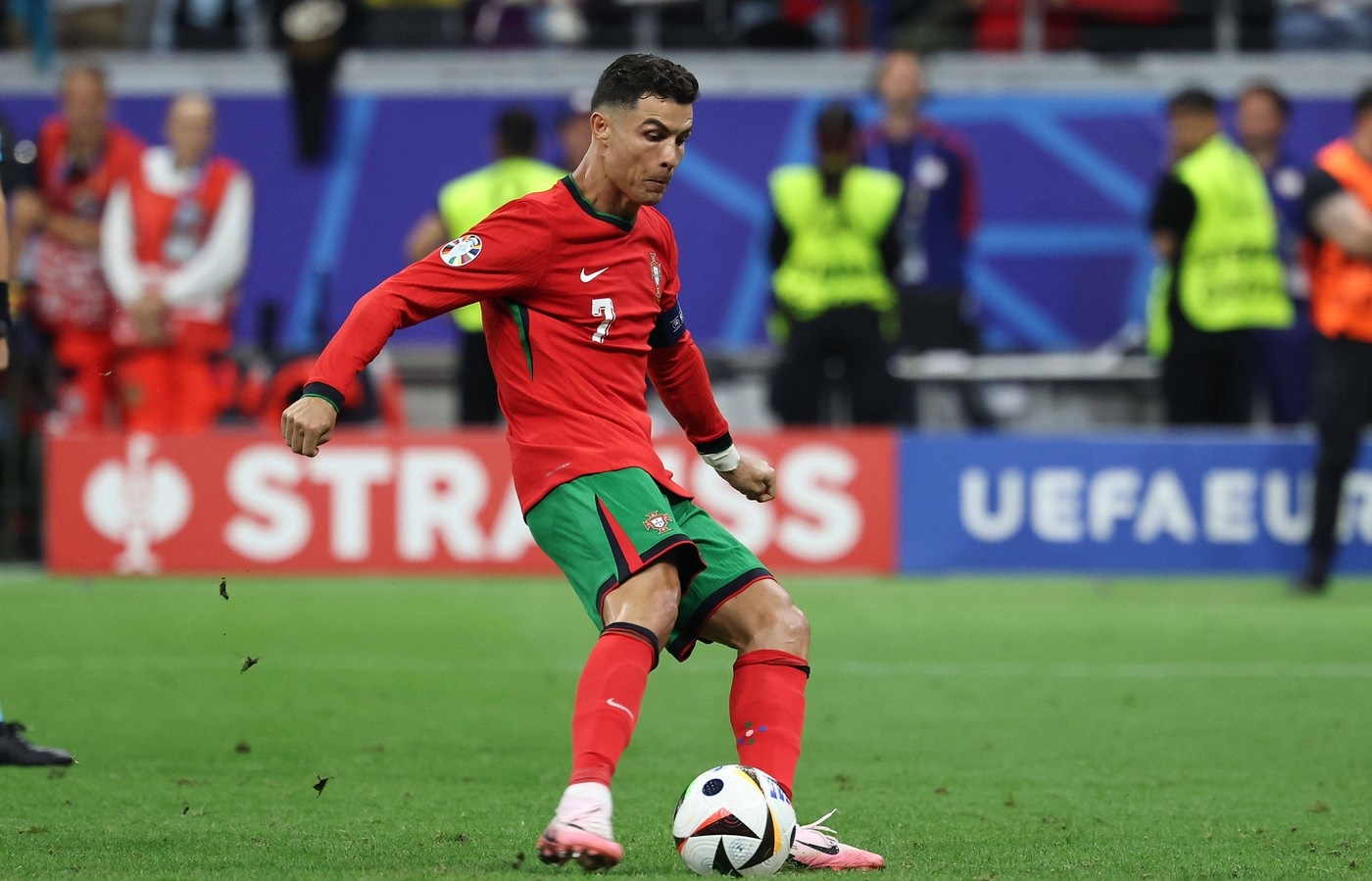 Ce i-au strigat slovenii lui Cristiano Ronaldo de fiecare dată când a fost aproape de gol