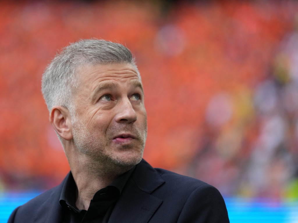 A aflat că Iordănescu a plecat de la Legia și a surprins: ”Poate vine în locul lui Nea Mircea”. Imediat s-a repliat