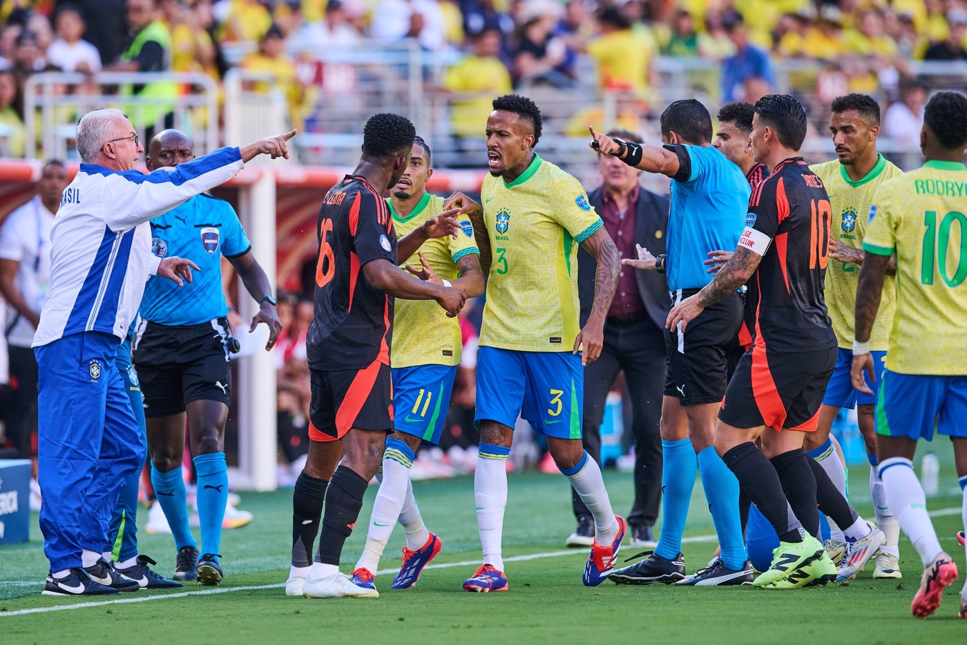 Brazilia și Columbia, în ”sferturi” la Copa America, după ce au remizat în Grupa D. Costa Rica - Paraguay 2-1