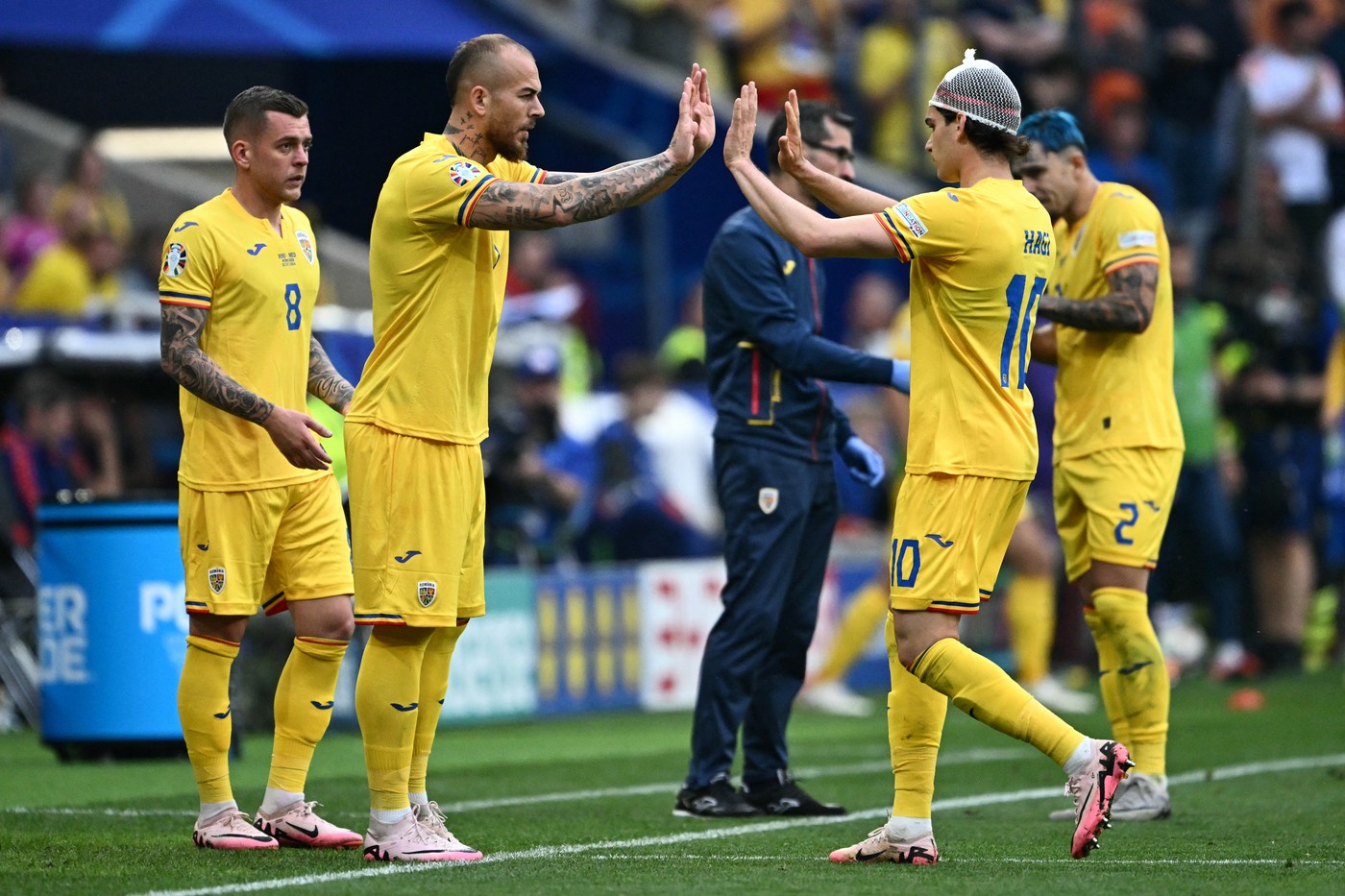 3 echipe se luptă pentru transferul unui fotbalist al României de la EURO