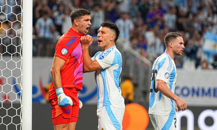 RECORD DATE NOT STATED Copa America USA 2024 Argentina vs Ecuador Quarterfinals Emiliano Martinez and Lisandro Martinez