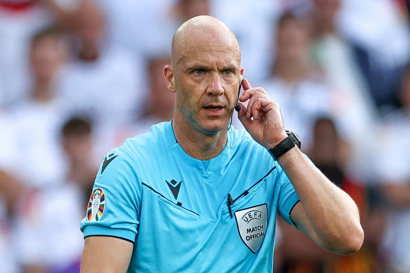 UEFA a decis rapid! Ce se întâmplă cu arbitrul care i-a făcut pe 350.000 de oameni să ceară rejucarea unui meci de la EURO